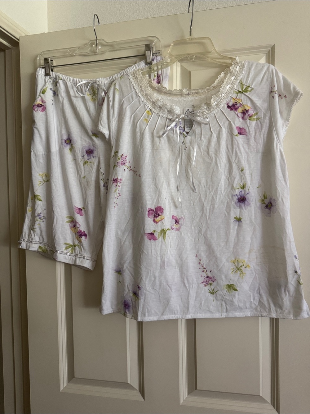 Aria White Floral Cotton Short Pajama Set with Lace Trim size M